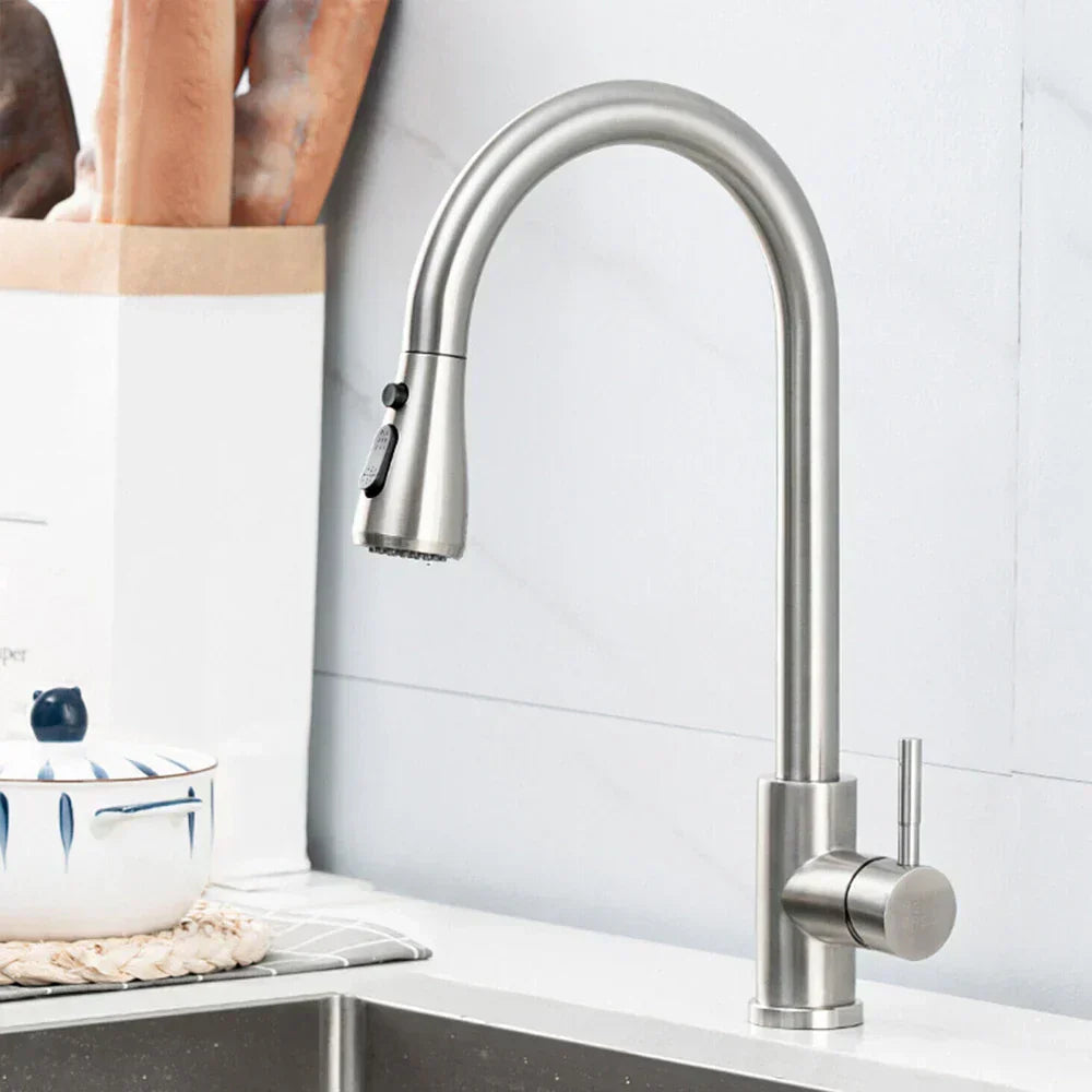 Avero – RVS keukenkraan met uittrekbare spray en flexibele bediening