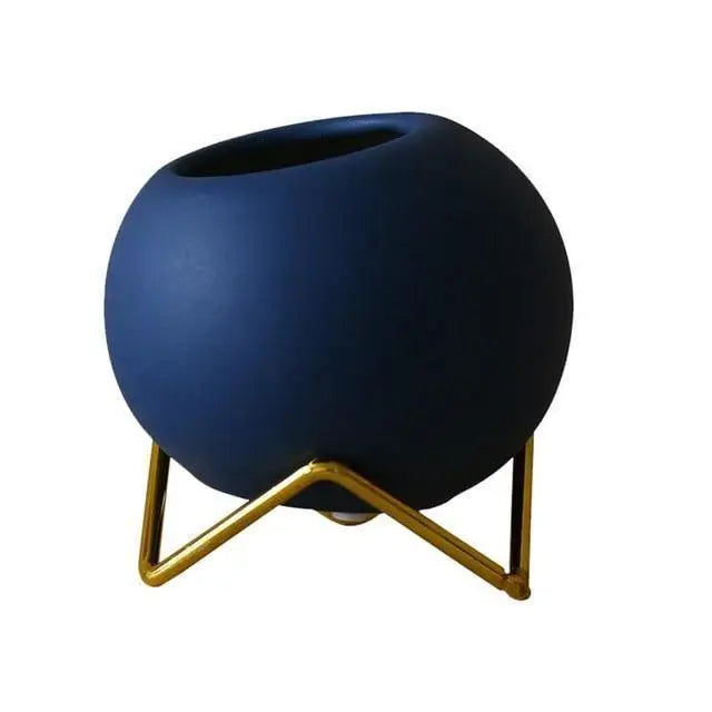 Calira – Keramische plantenpot met metalen standaard