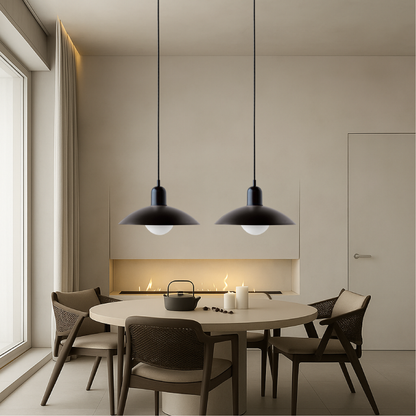 Calyra – Hanglamp met gebogen metalen kap