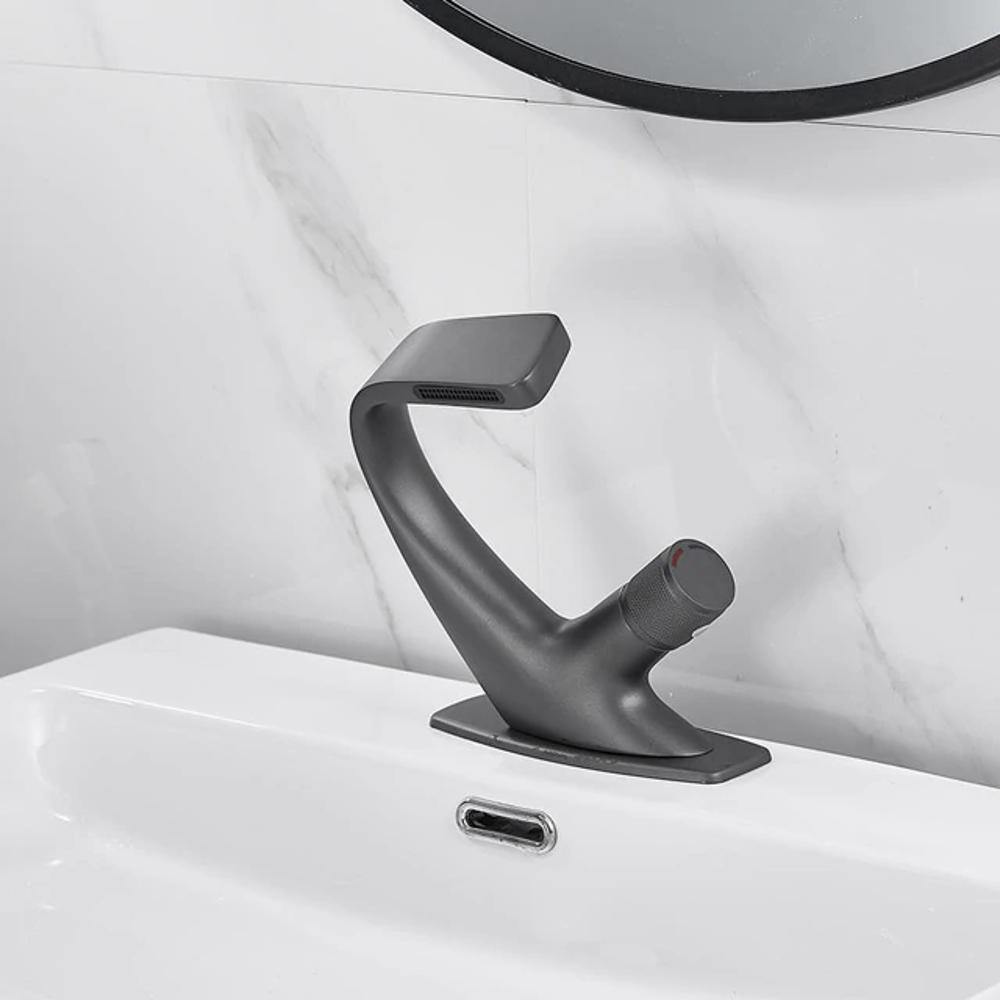 Cavrex – Wastafelkraan met Waterval Uitloop & Keramisch Ventiel