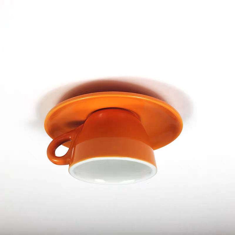 Cerano – Plafondlamp in keramiek met speels kleuraccent