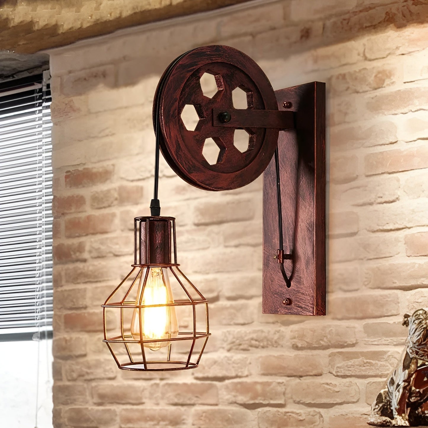 Ferano – Industriële wandlamp van metaal en glas met warm licht