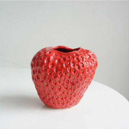Fravelle – Keramische aardbei vaas decoratief design