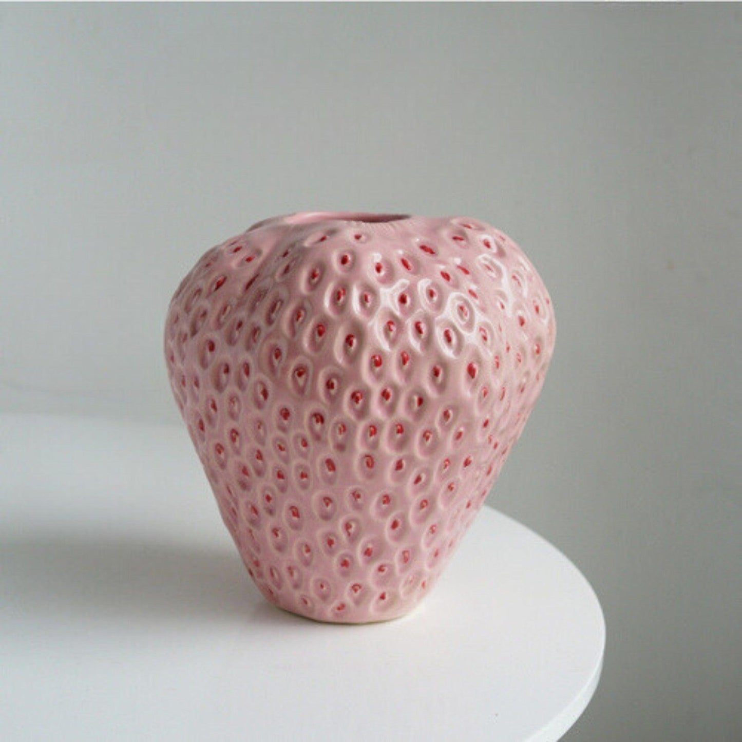 Fravelle – Keramische aardbei vaas decoratief design