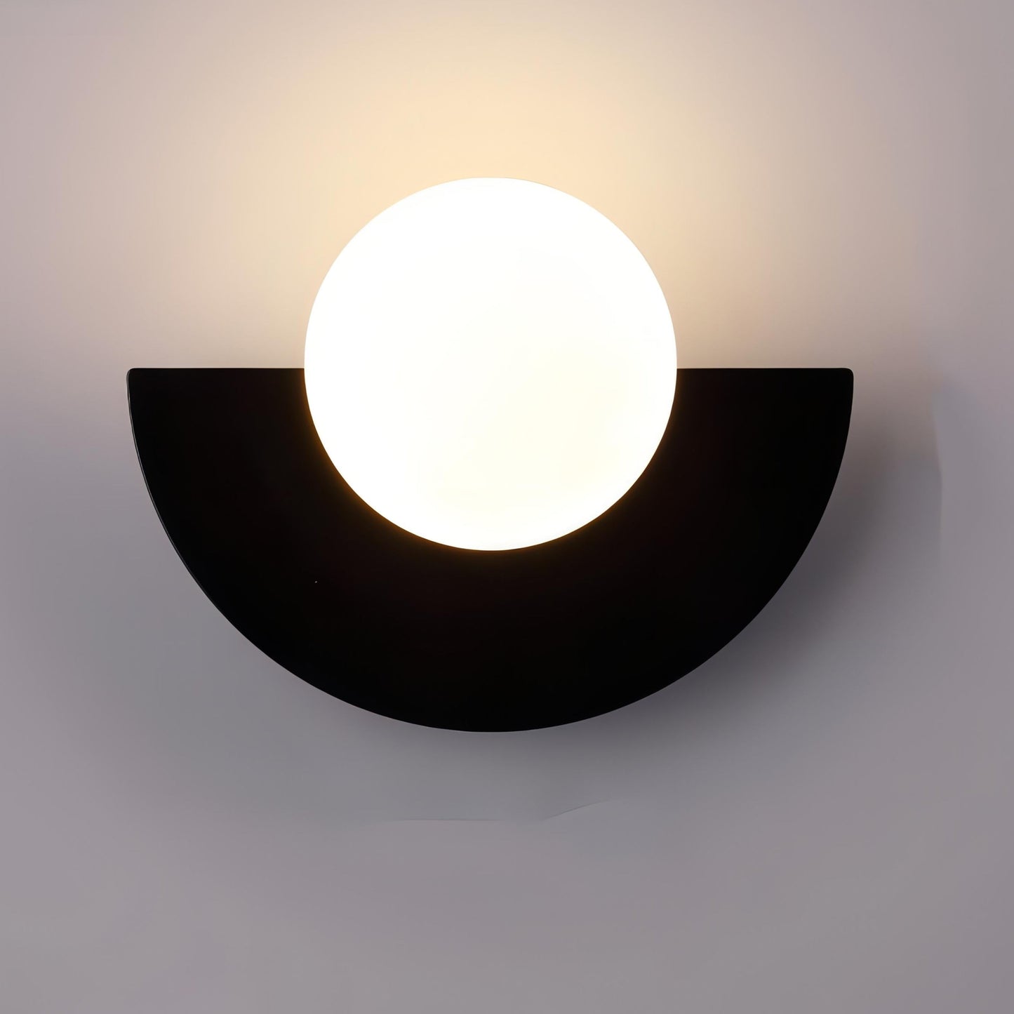 Halvéra – Halfronde wandlamp met Scandinavisch design