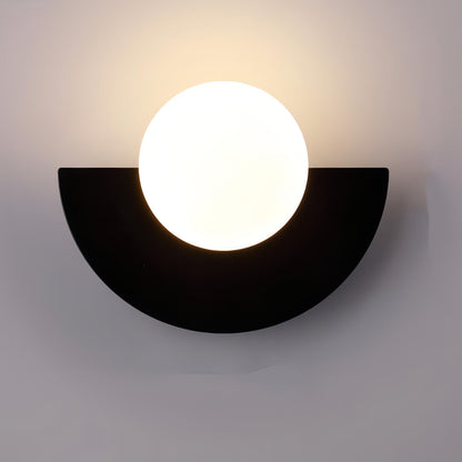 Halvéra – Halfronde wandlamp met Scandinavisch design