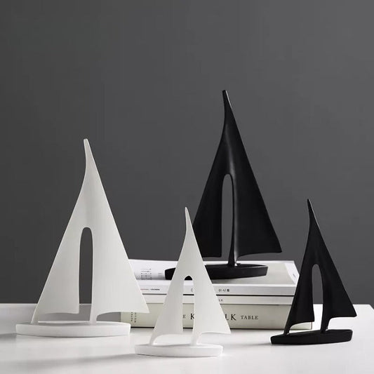 Navaro – Decoratieve zeilboot sculptuur metaal