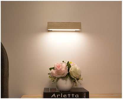 Norvena – Houten wandlamp met draaibare LED arm