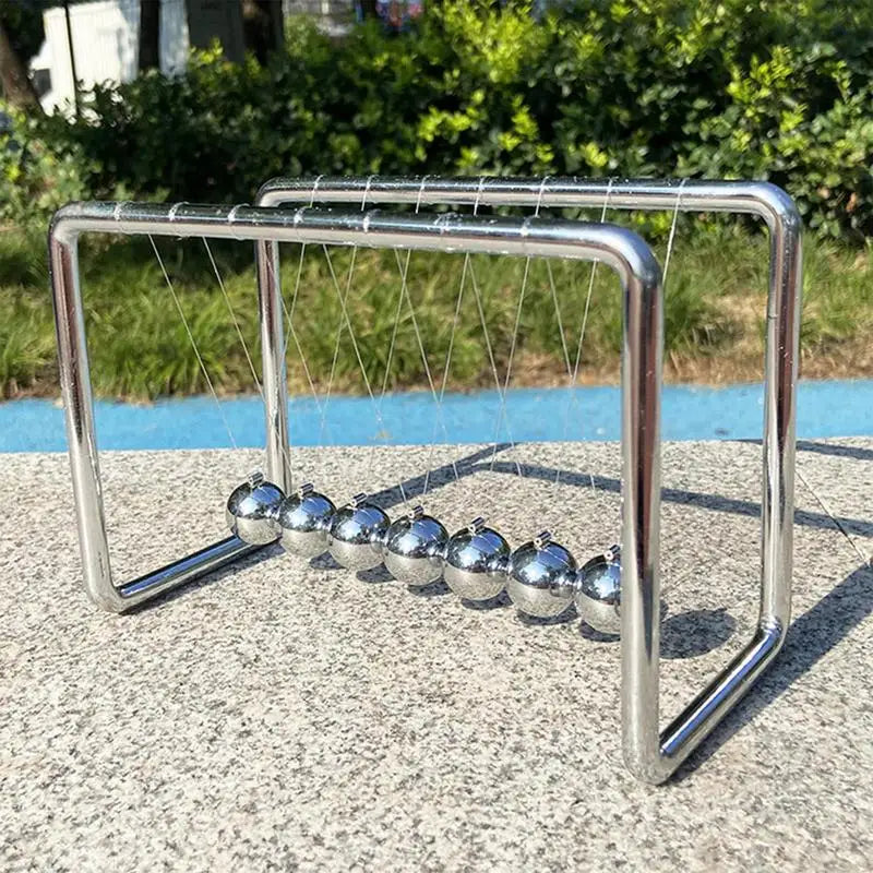Pendara – Newton Cradle balansballen voor bureau
