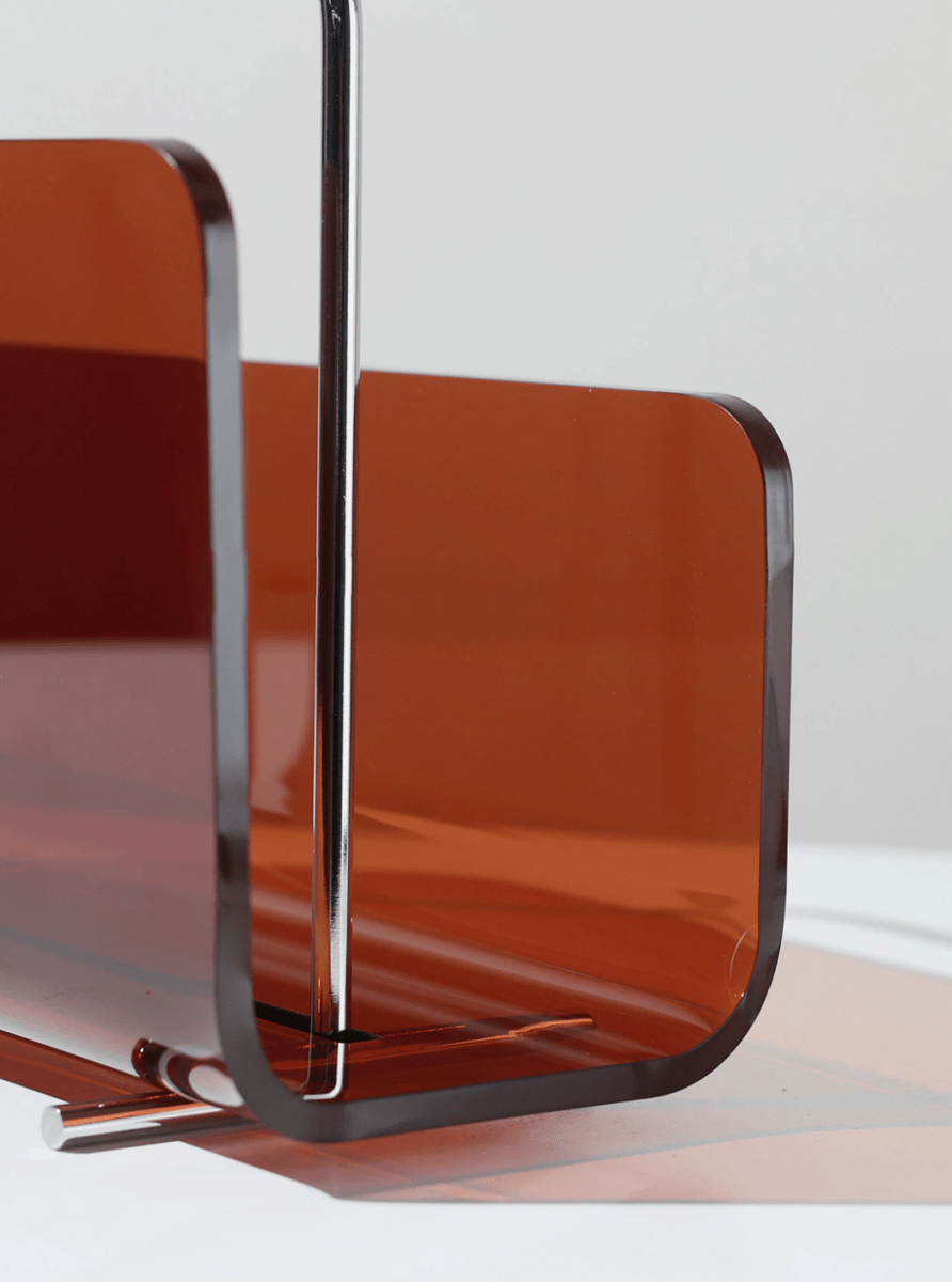 Revaro – Tijdschriftenhouder acryl met metalen frame