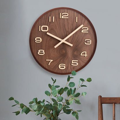 Velmira – Walnoot houten wandklok met stille beweging