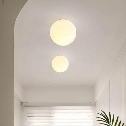Velmira – Wandlamp met mat glas en zachte lichtspreiding