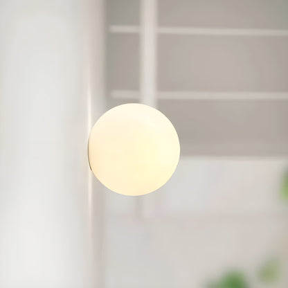 Velmira – Wandlamp met mat glas en zachte lichtspreiding