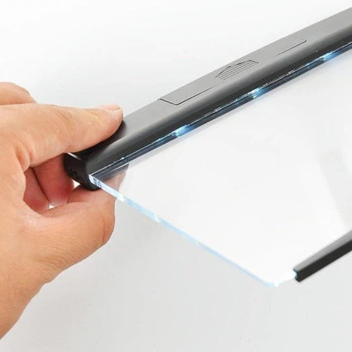 Veluné – Clip-on LED leeslamp met vlak lichtpaneel