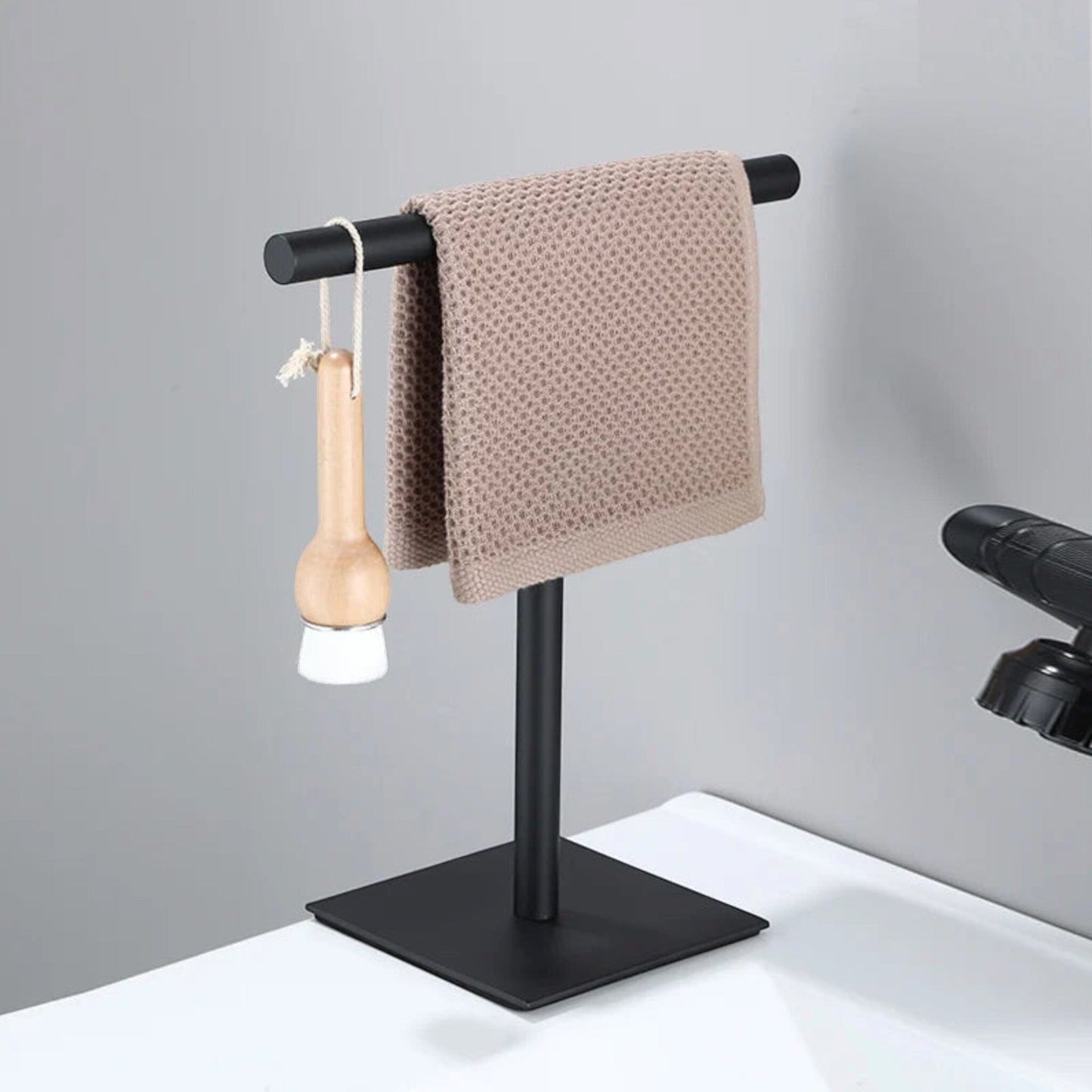 Vireno – Vrijstaand Handdoekrek voor Wastafel, 32 cm
